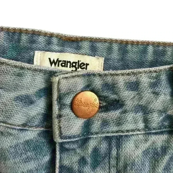 Free Peolple X WRANGLER WOMEN MEOW LASER TIGER WANDERER FLARE JEANS NWT 28,25,30 - Picture 10 of 15